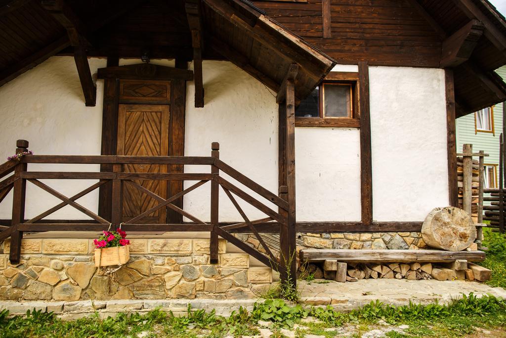 Maison d'hôtes Blyzhche Neba à Yablunytsya Extérieur photo
